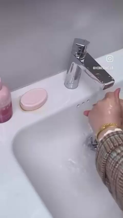 قطعة السيليكون السحرية لتصريف المياه وتنظيم الحوض – باللون الرمادي